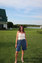 Load image into Gallery viewer, Brooch Levi’s Shorts
